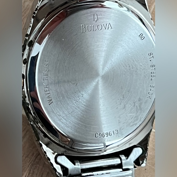 Caravelle by Bulova Men’s Watch Two Tone Stretch Bracelet White Dial Date Window - Picture 8 of 10